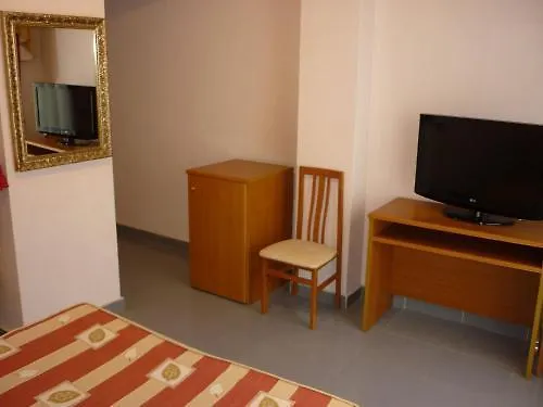 Tuto Hotel 3*