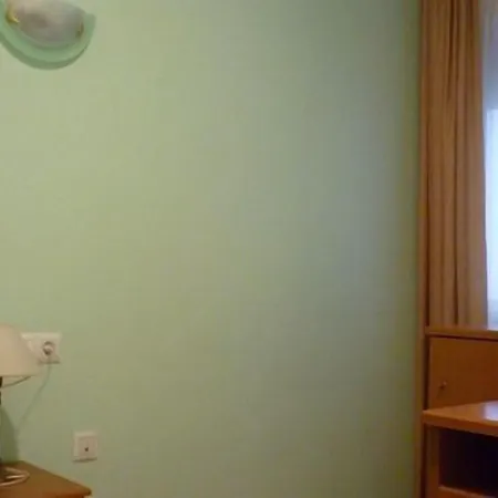Tuto Hotel 3*