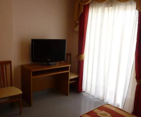Hotel Tuto 3*