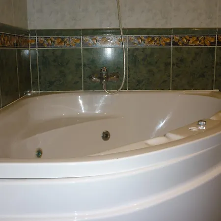 Hotel Tuto 3*