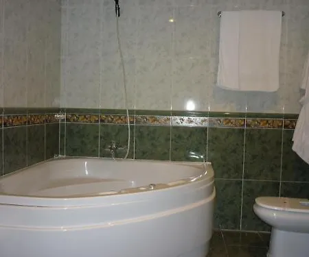 Tuto Hotell