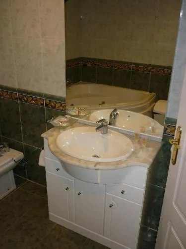 Tuto Hotell