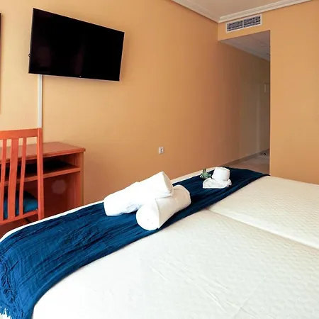 Hotell Tuto 3*