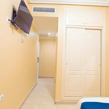 Tuto Hotell 3*