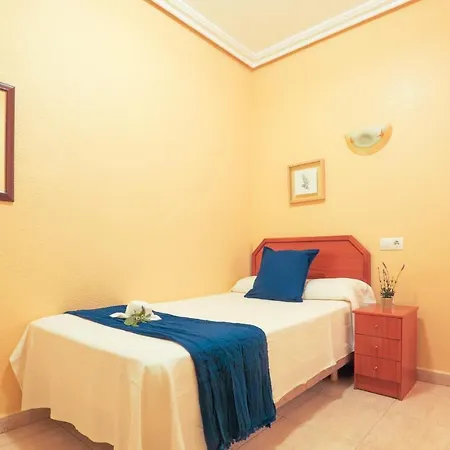Hotell Tuto 3*