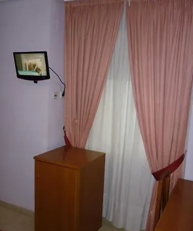 Tuto Hotell 3*